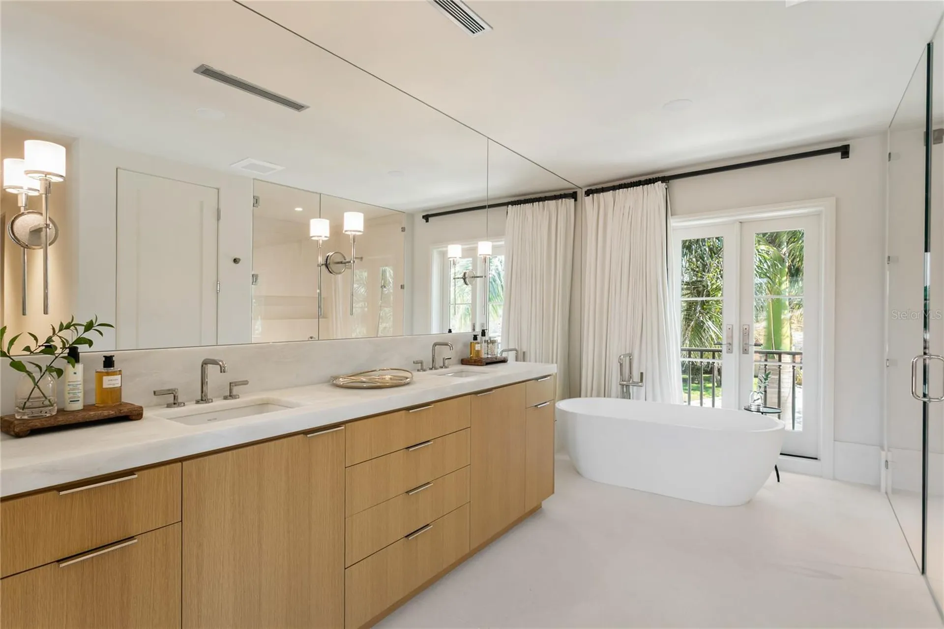 416 Brightwaters Boulevard NE St Petersburg FL 33704