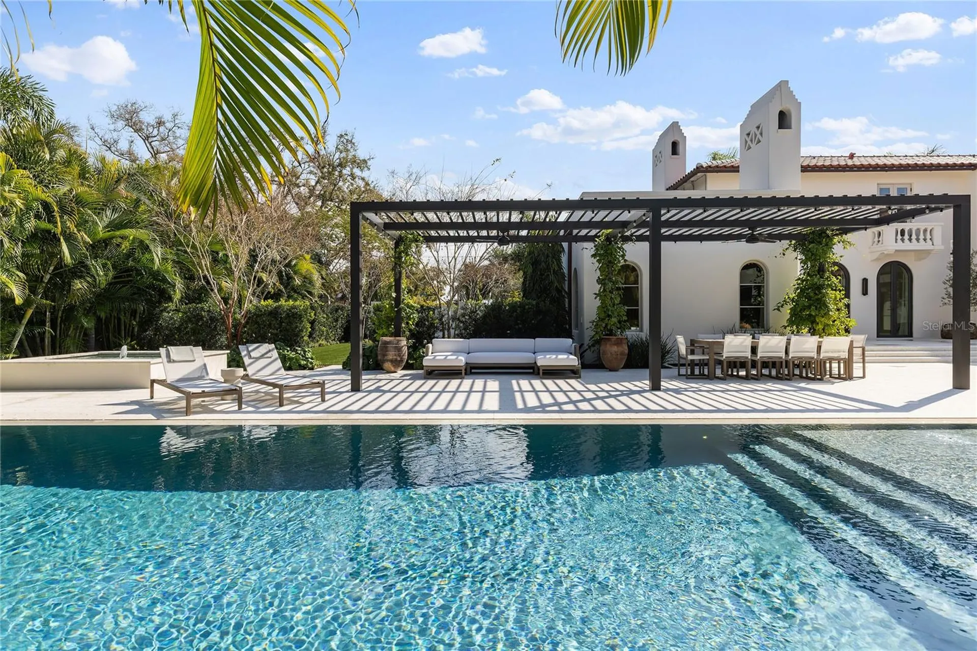 416 Brightwaters Boulevard NE St Petersburg FL 33704