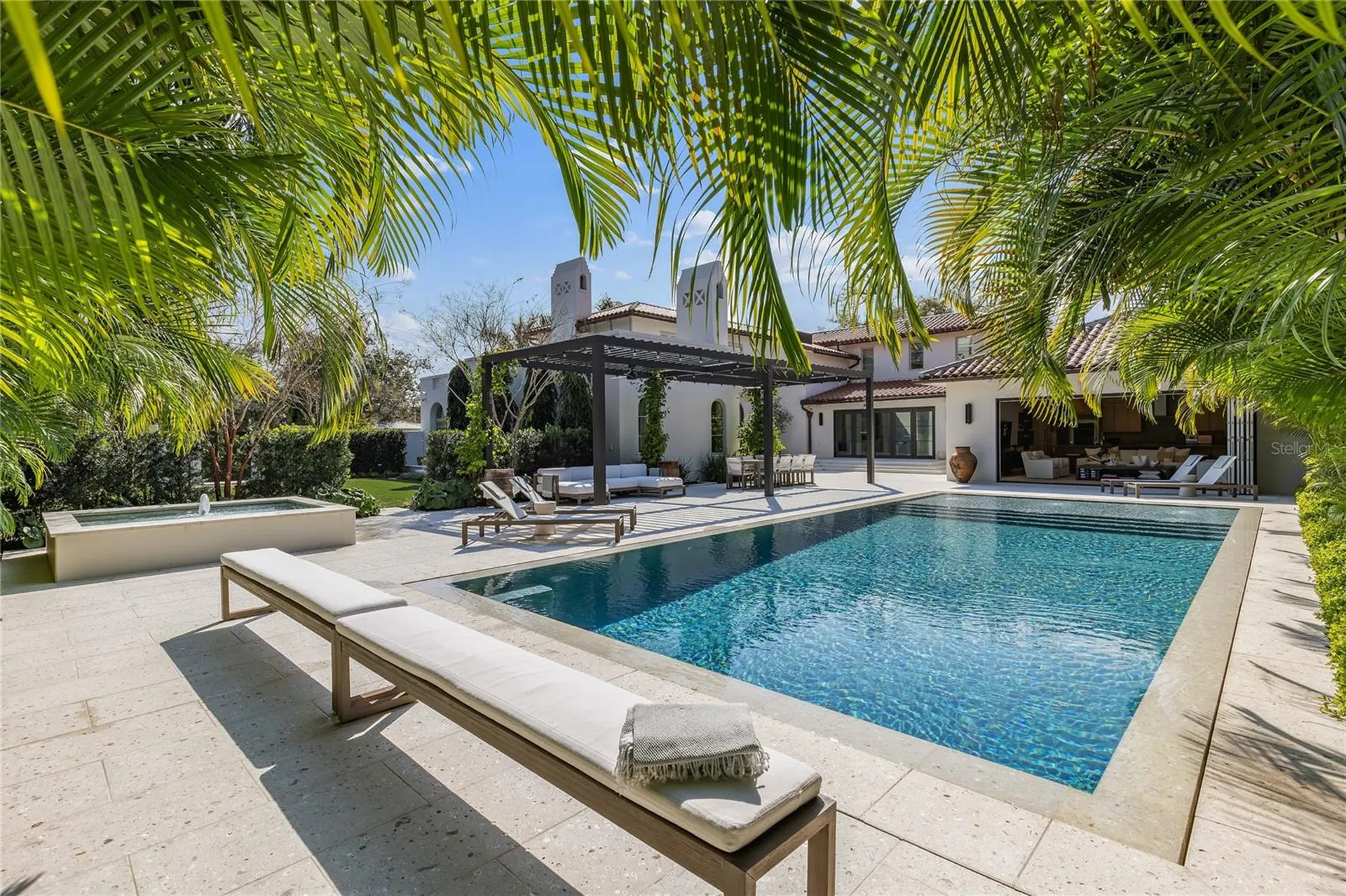 416 Brightwaters Boulevard NE St Petersburg FL 33704