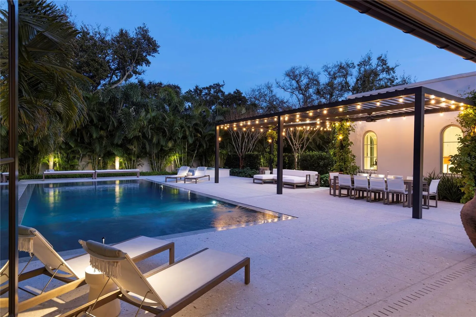 416 Brightwaters Boulevard NE St Petersburg FL 33704