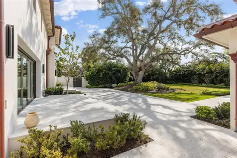 416 Brightwaters Boulevard NE St Petersburg FL 33704