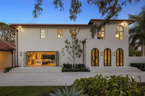 416 Brightwaters Boulevard NE St Petersburg FL 33704