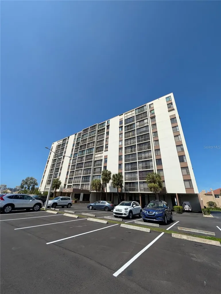 255 Dolphin Point Clearwater Beach FL 33767