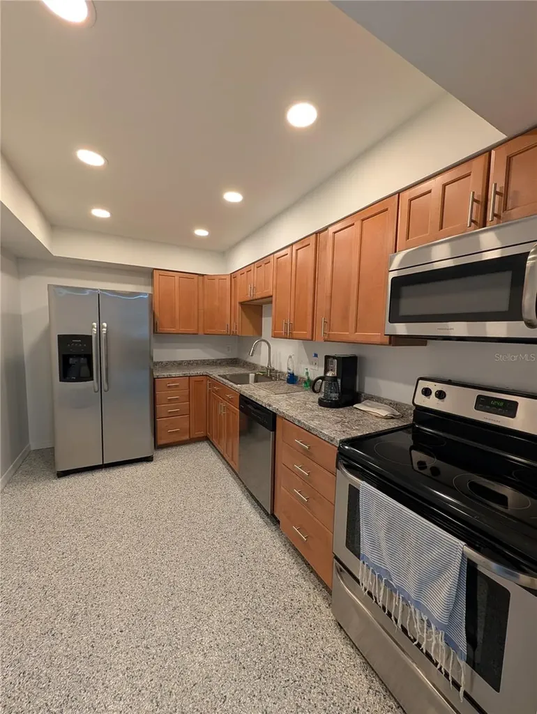 255 Dolphin Point Clearwater Beach FL 33767