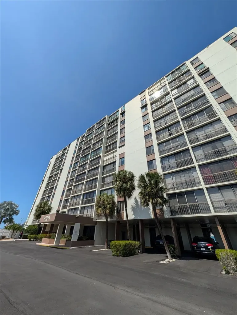 255 Dolphin Point Clearwater Beach FL 33767