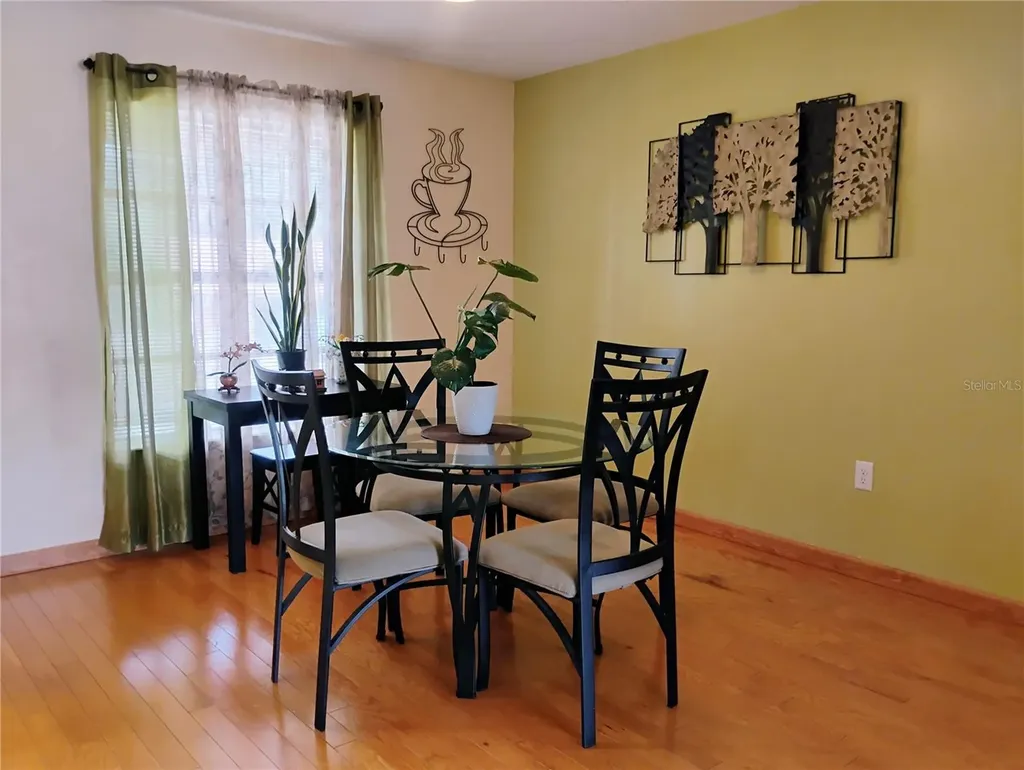 9120 Queen Elizabeth Court Orlando FL 32818