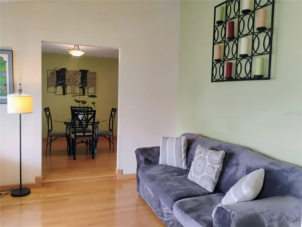 9120 Queen Elizabeth Court Orlando FL 32818