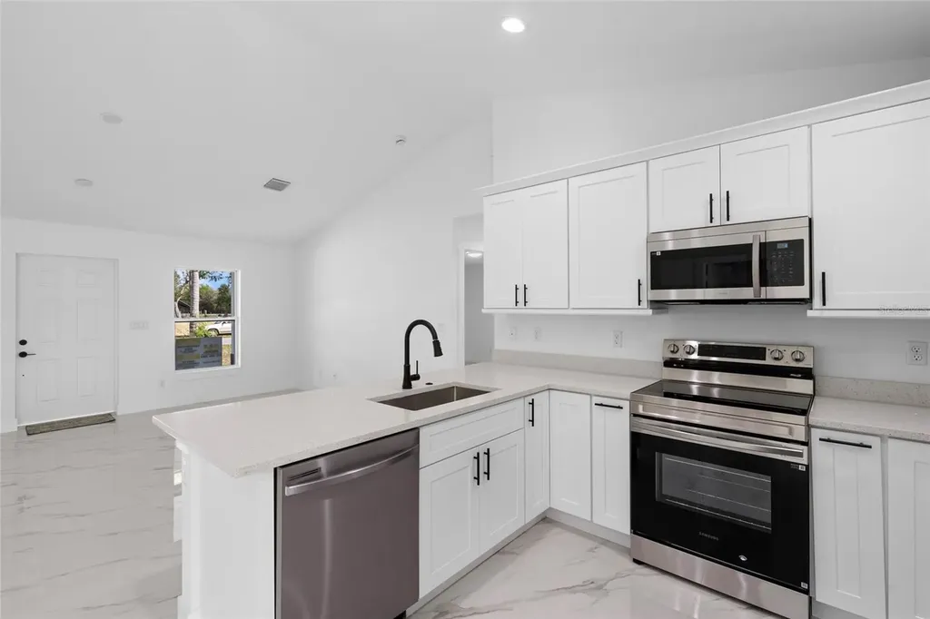 17932 NW 288th Street Okeechobee FL 34972
