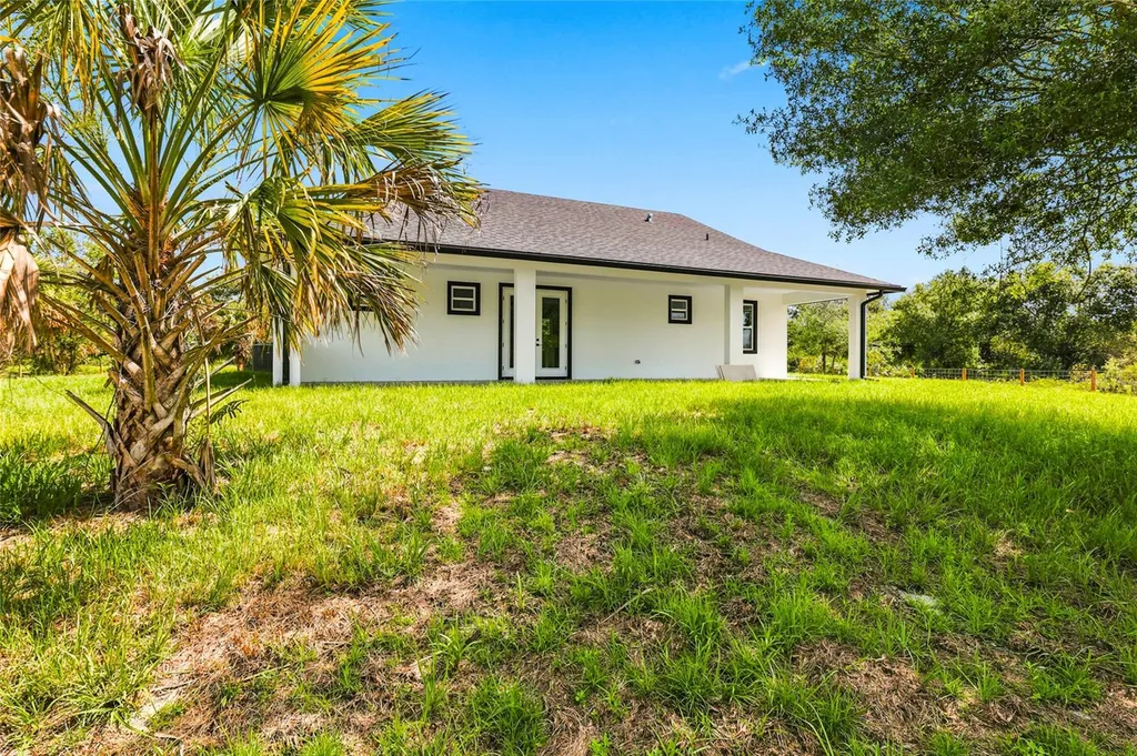 17932 NW 288th Street Okeechobee FL 34972