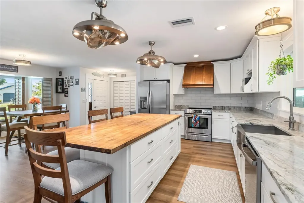 10104 Rafferty Avenue Englewood FL 34224
