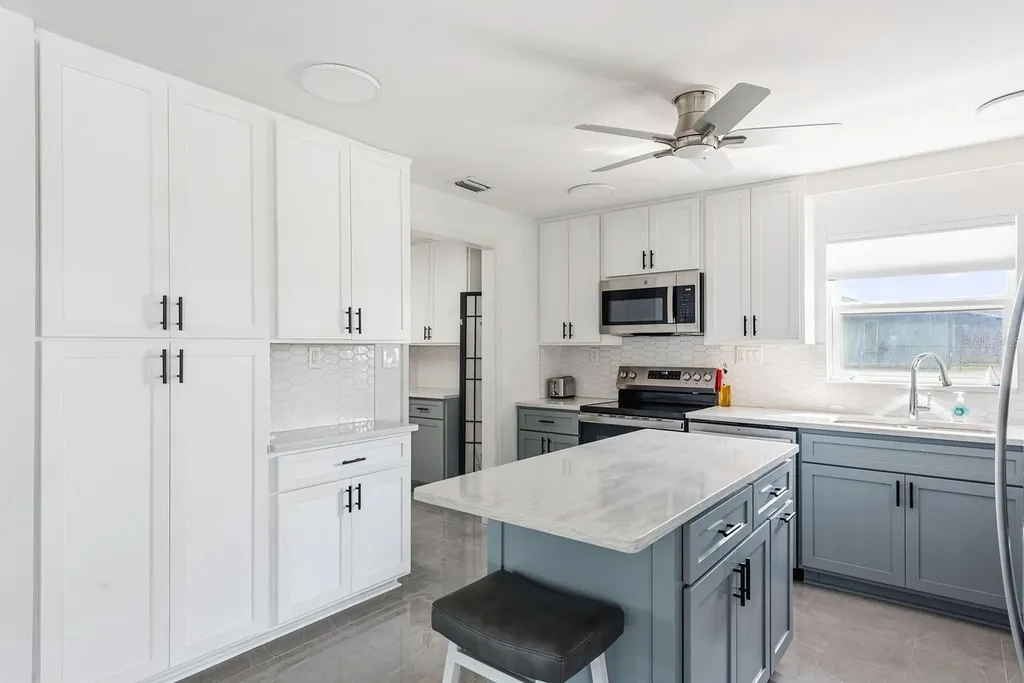 202 Caddy Road Rotonda West FL 33947