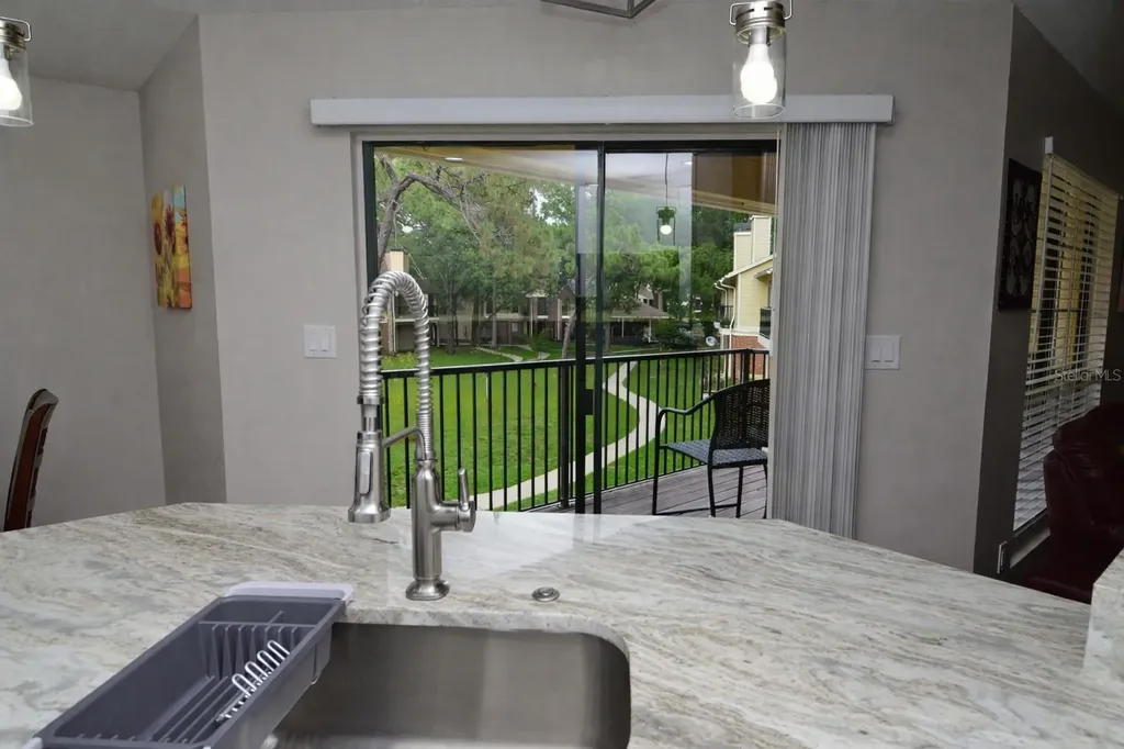 8613 Mallard Reserve Drive Tampa FL 33614