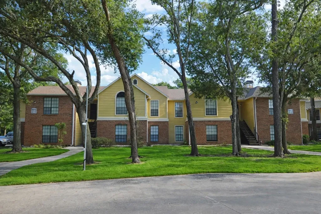 8613 Mallard Reserve Drive Tampa FL 33614