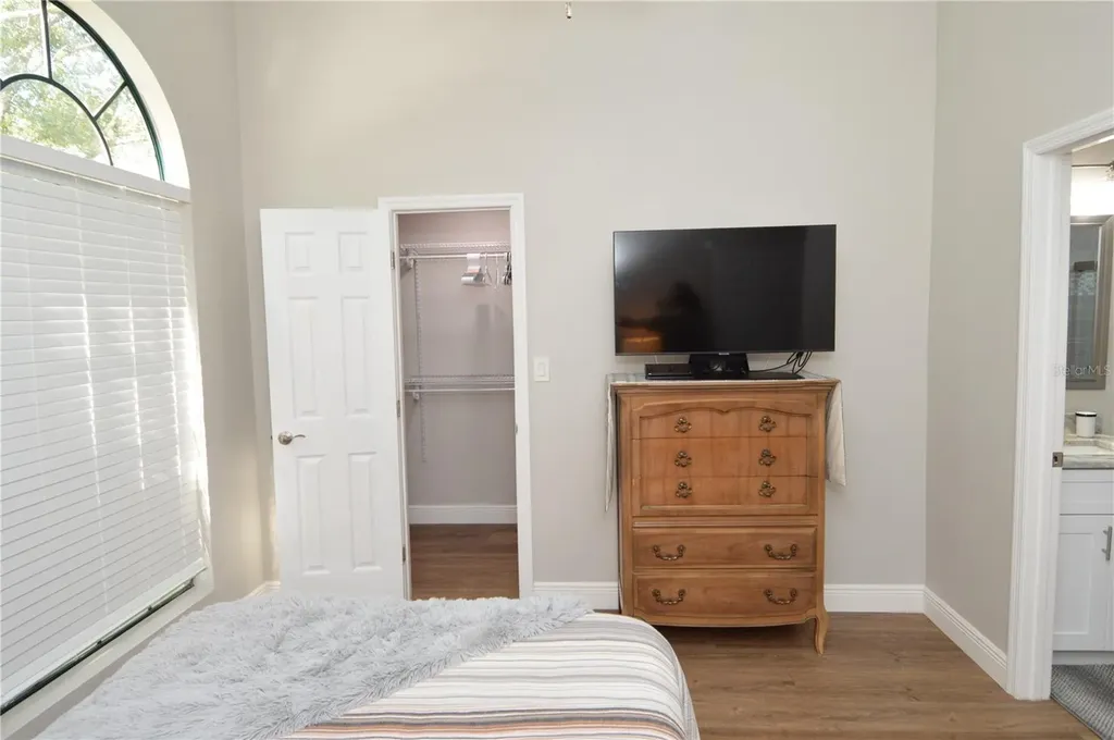 8613 Mallard Reserve Drive Tampa FL 33614