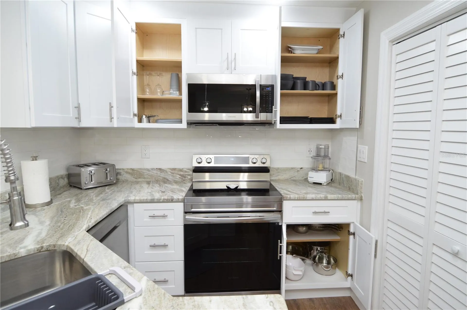 8613 Mallard Reserve Drive Tampa FL 33614