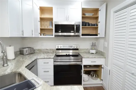 8613 Mallard Reserve Drive Tampa FL 33614