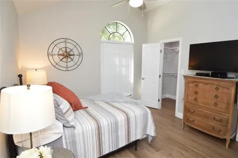 8613 Mallard Reserve Drive Tampa FL 33614