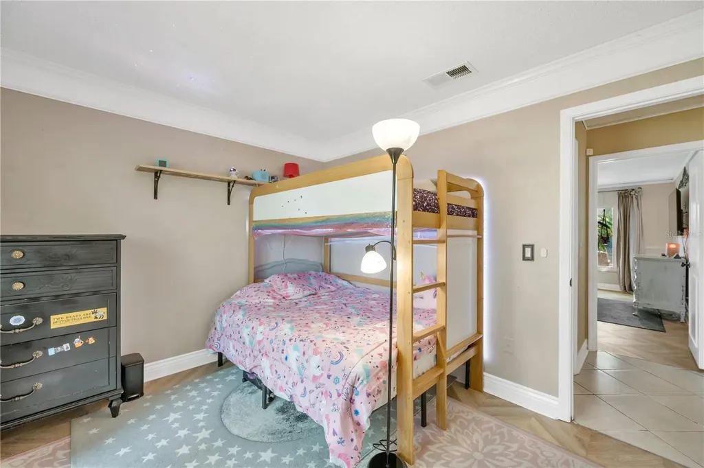 13921 Cherry Dale Lane Tampa FL 33618