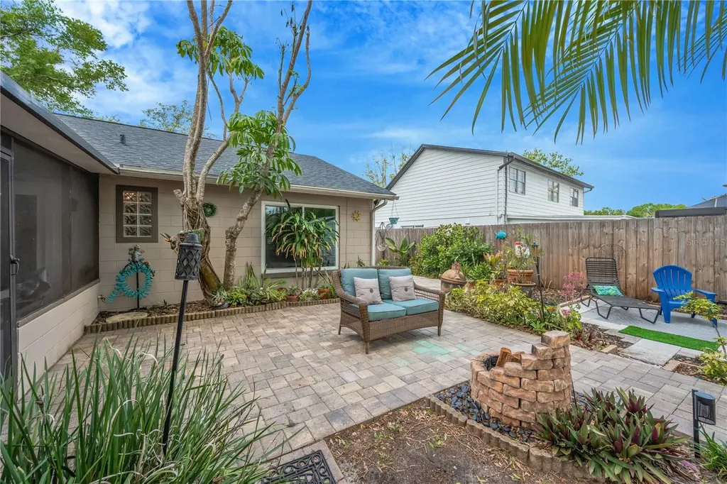 13921 Cherry Dale Lane Tampa FL 33618