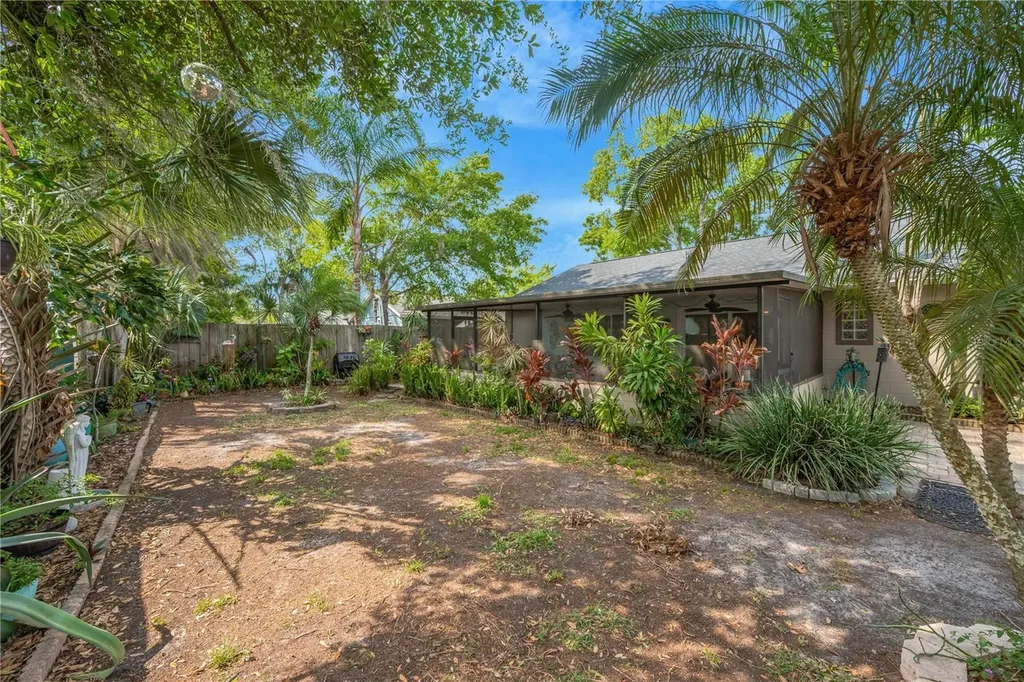 13921 Cherry Dale Lane Tampa FL 33618