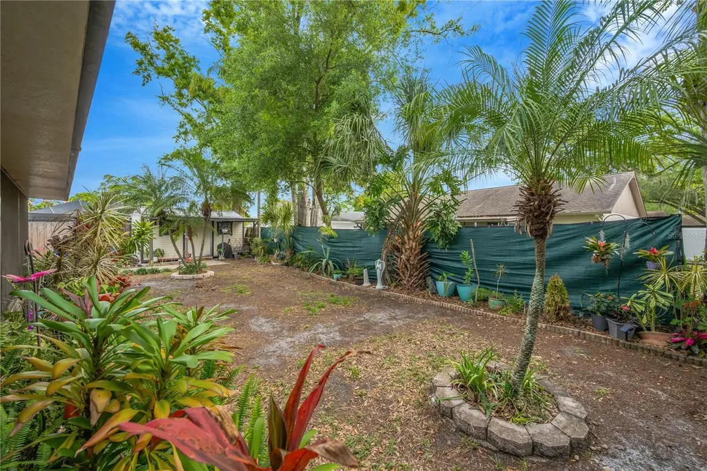 13921 Cherry Dale Lane Tampa FL 33618