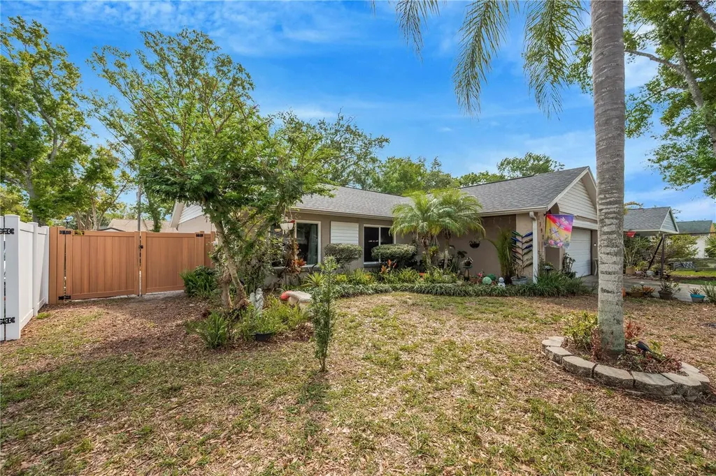 13921 Cherry Dale Lane Tampa FL 33618