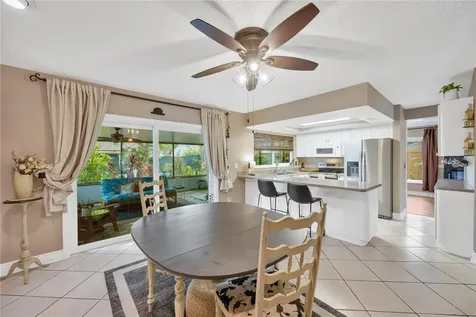 13921 Cherry Dale Lane Tampa FL 33618