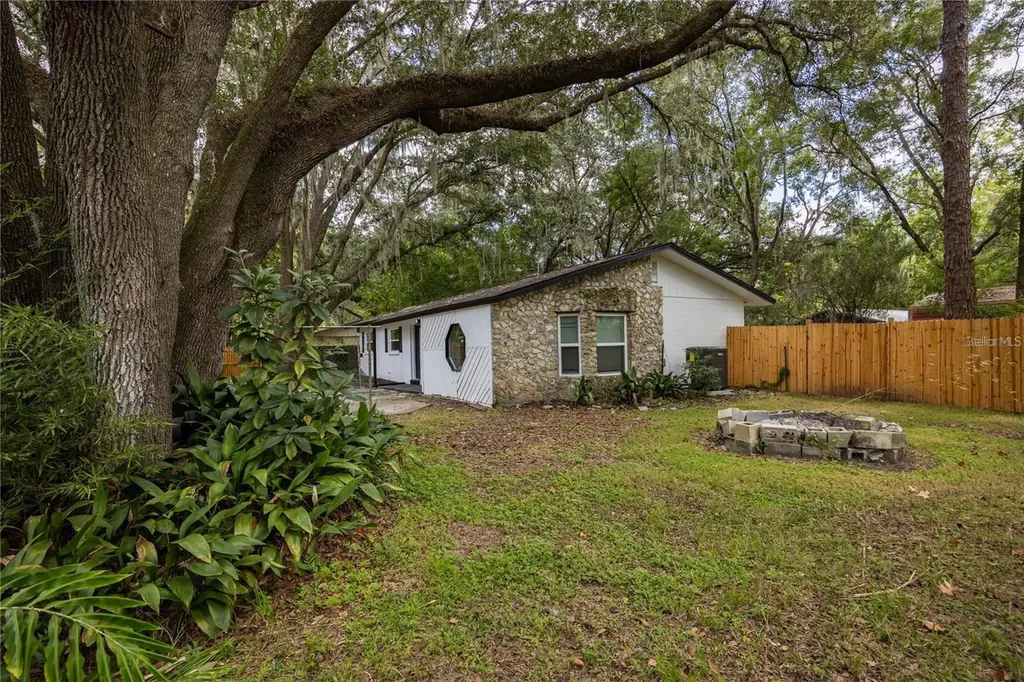 14637 NE 145th Avenue Waldo FL 32694
