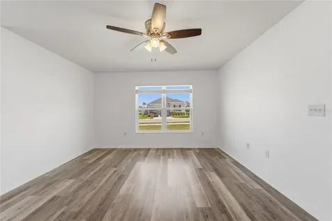 820 Overpool Avenue Davenport FL 33896