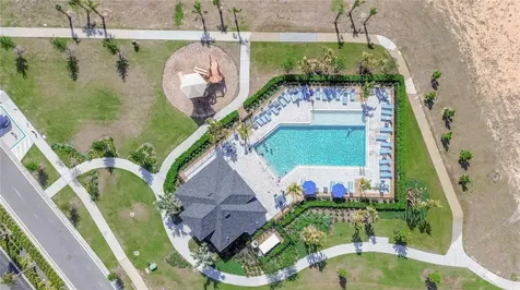 820 Overpool Avenue Davenport FL 33896