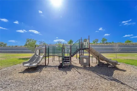 820 Overpool Avenue Davenport FL 33896