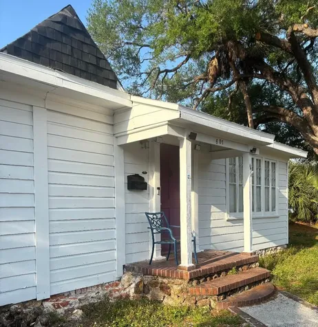 2601 W Cleveland Street Tampa FL 33609