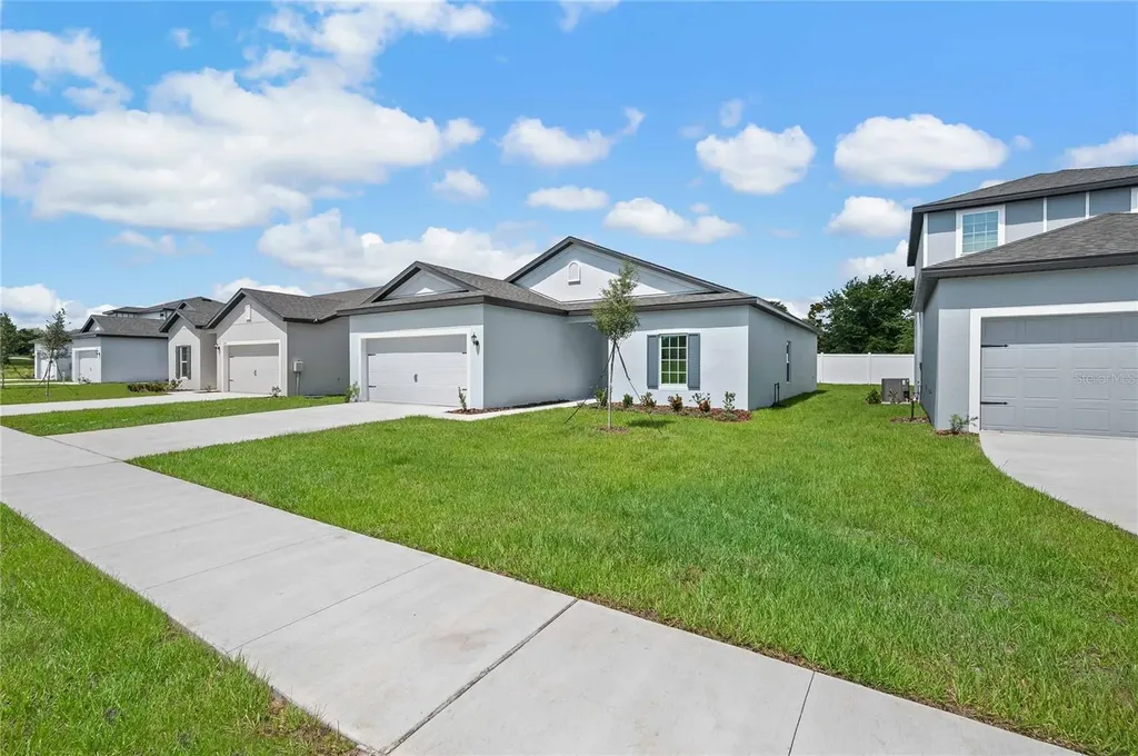 13258 Tula Loop Astatula FL 34705