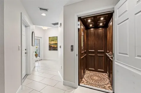 771 Date Palm Lane St Petersburg FL 33707