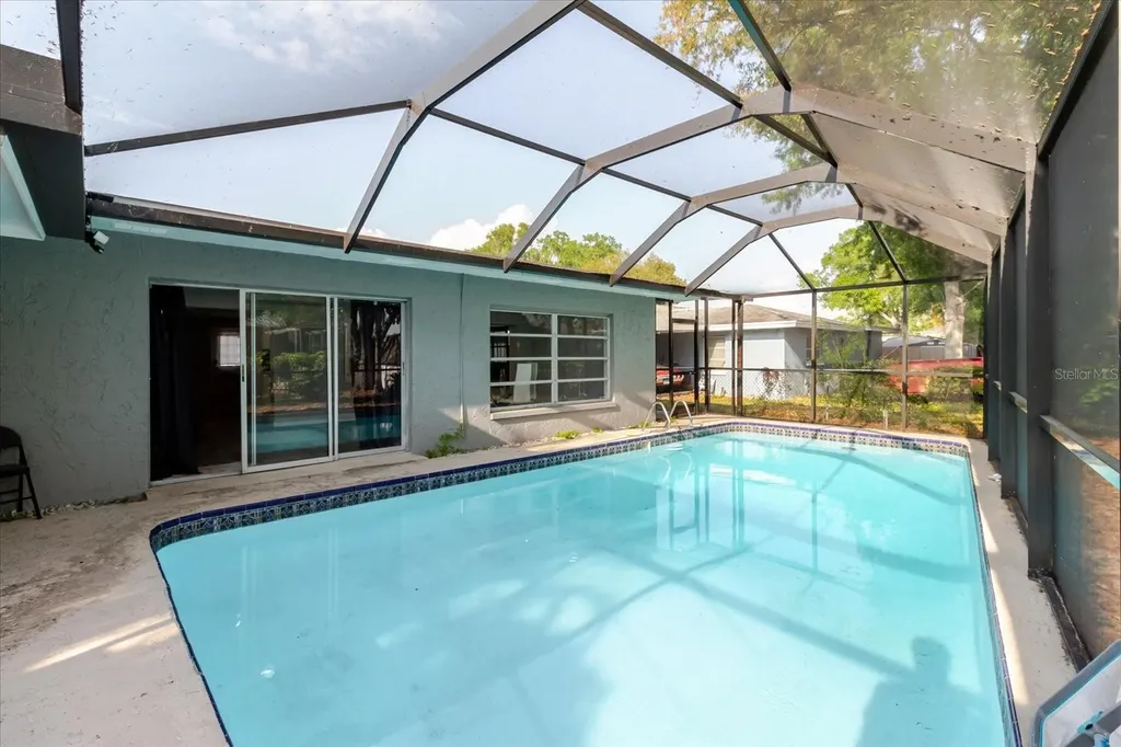 1811 Forest Drive Oldsmar FL 34677