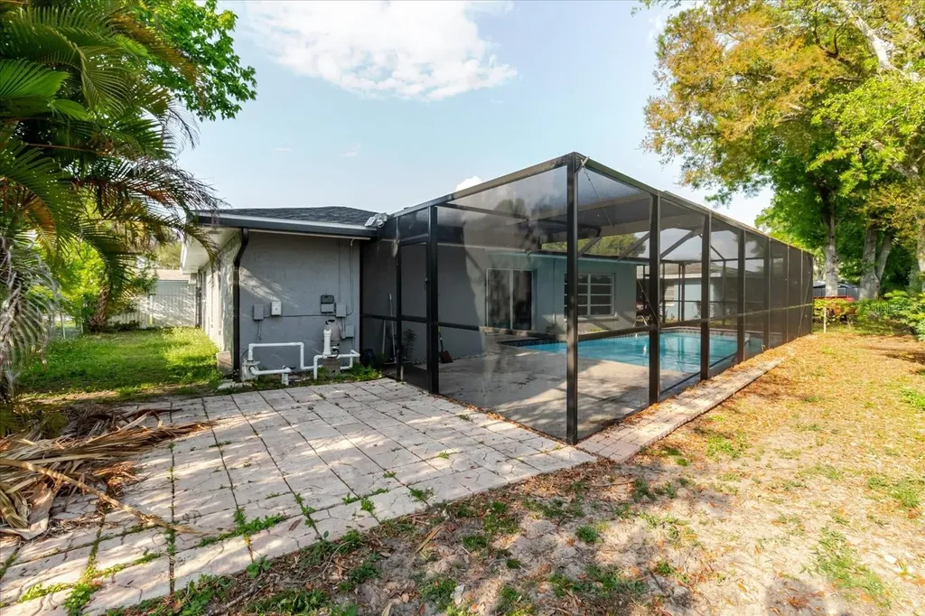 1811 Forest Drive Oldsmar FL 34677