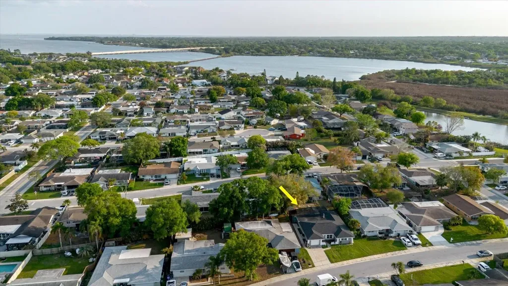 1811 Forest Drive Oldsmar FL 34677