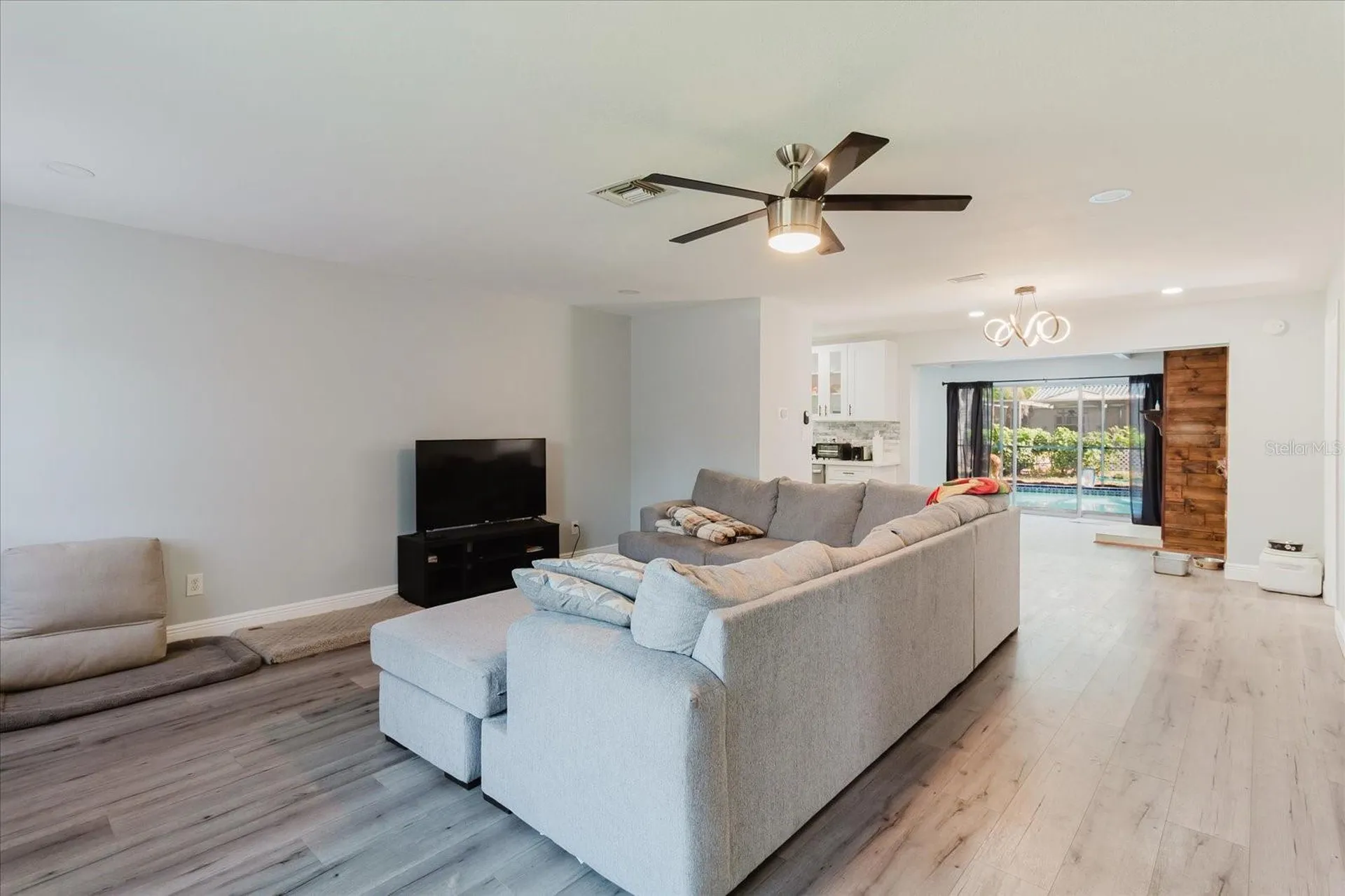 1811 Forest Drive Oldsmar FL 34677