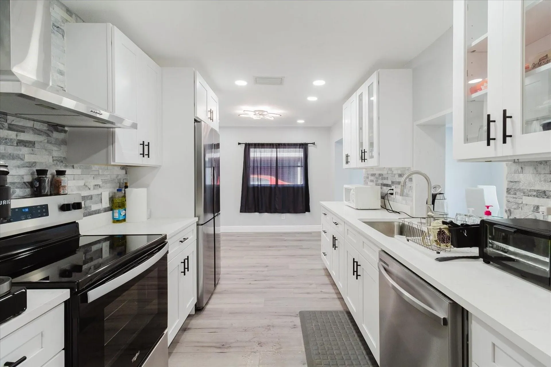 1811 Forest Drive Oldsmar FL 34677