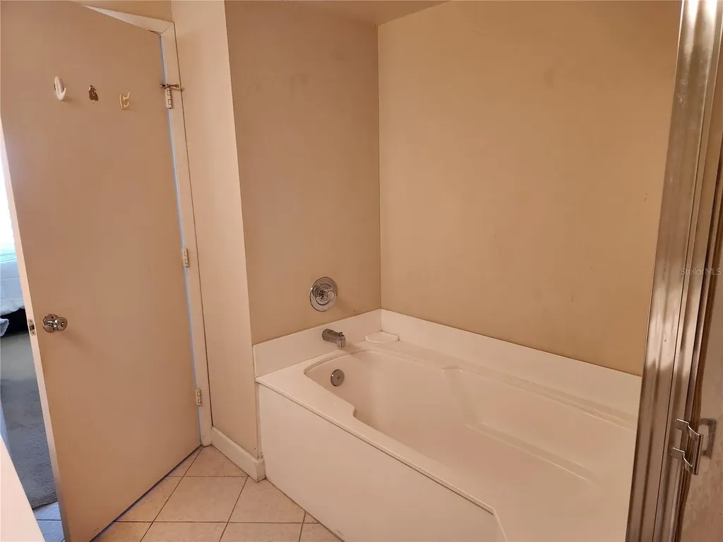 6105 Bahia Del Mar Circle St Petersburg FL 33715