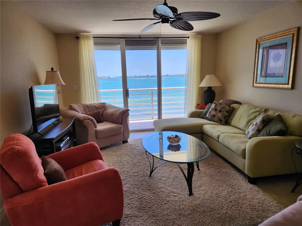 6105 Bahia Del Mar Circle St Petersburg FL 33715