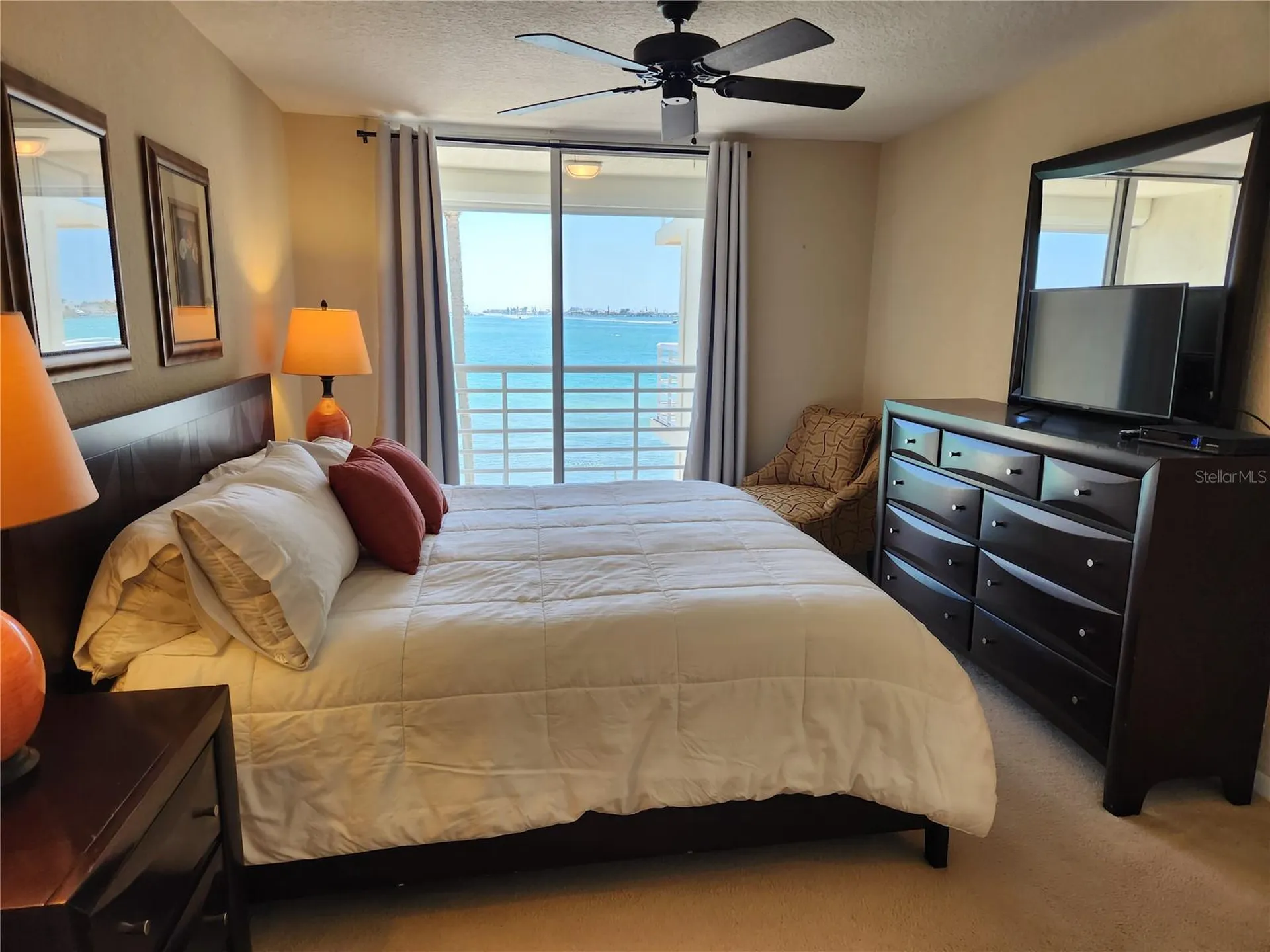 6105 Bahia Del Mar Circle St Petersburg FL 33715