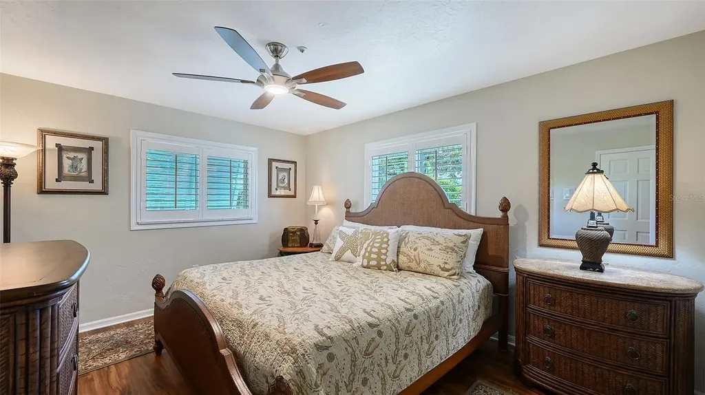 531 Wedge Lane Longboat Key FL 34228
