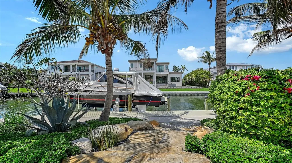 531 Wedge Lane Longboat Key FL 34228