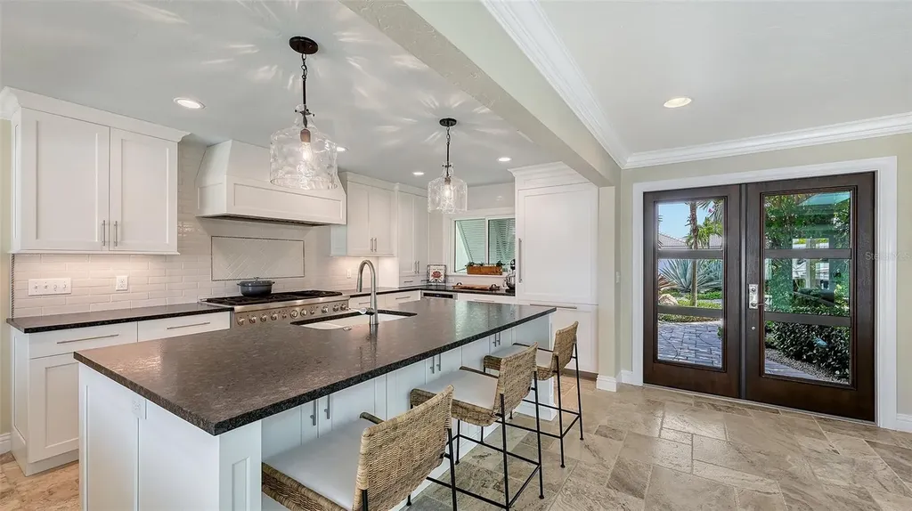 531 Wedge Lane Longboat Key FL 34228