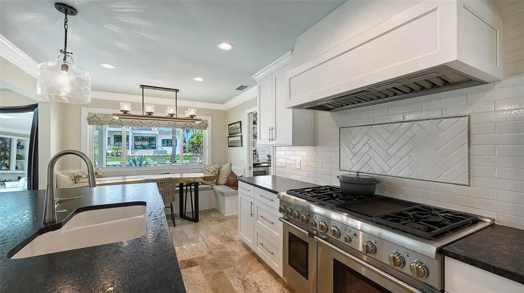 531 Wedge Lane Longboat Key FL 34228