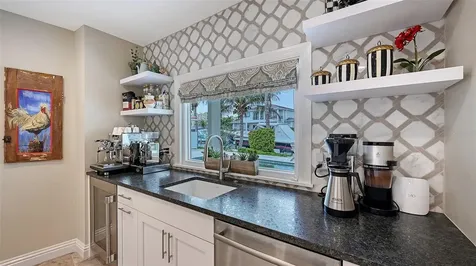 531 Wedge Lane Longboat Key FL 34228