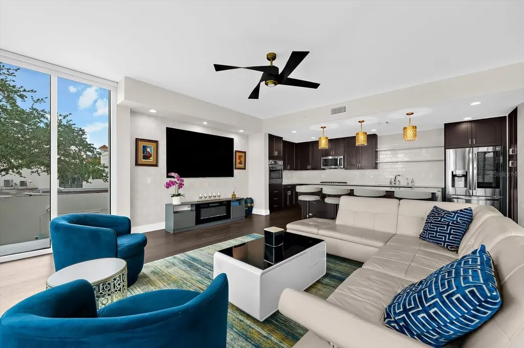176 4th Avenue NE St Petersburg FL 33701