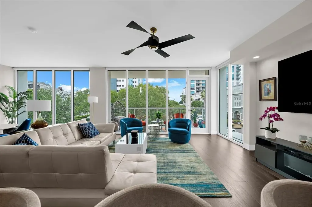 176 4th Avenue NE St Petersburg FL 33701