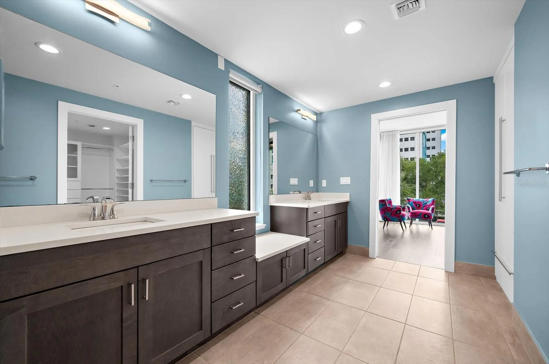 176 4th Avenue NE St Petersburg FL 33701